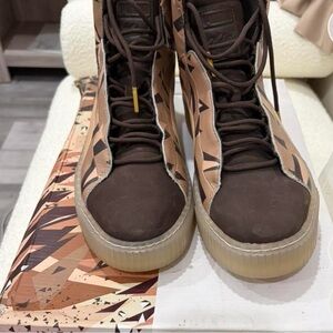 Puma Women's Geometric Brown High-Top Sneakers